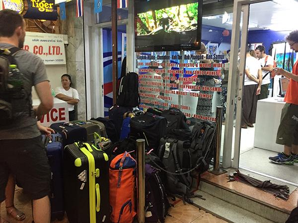 Storage luggage at Lomprayah office