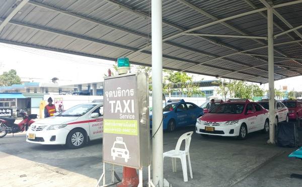 Southern Bangkok Bus Terminal (Sai Tai Mai) - Taxi area