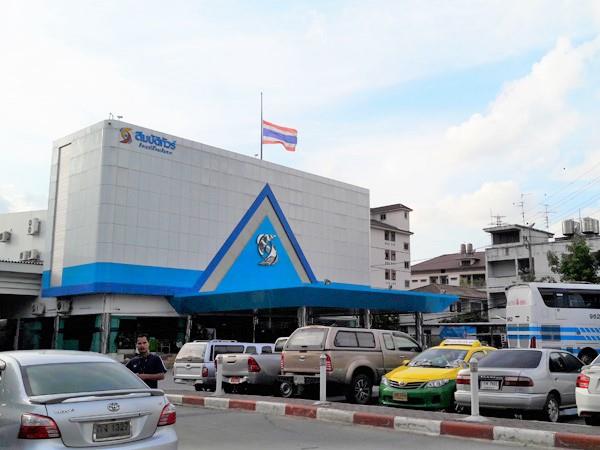 Sombat Tour Bus Station in Bangkok