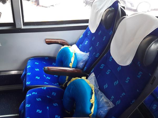 Sombat Tour 巴士的 Super Class 座位