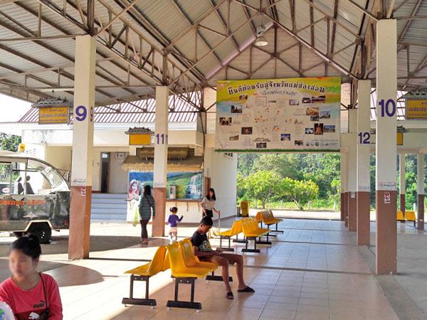 Platform at Mae Hong Son Bus Terminal Platform at Mae Hong Son Bus Terminal