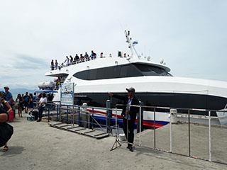 Arrive at Thong Sala Pier