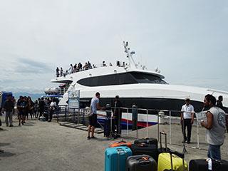 Pick up luggage at Thong Sala Pier