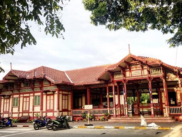 Hua Hin Railway Station Overview - Hua Hin Railway Station