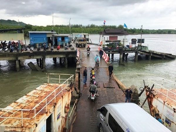 Koh Chang ferry jetty