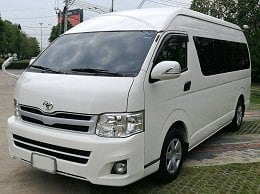 มาม่า แทรเวล แอนด์ ทัวร์ รถตู้